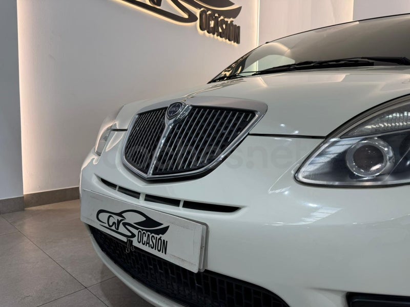 Lancia Ypsilon 2016 — photo 7
