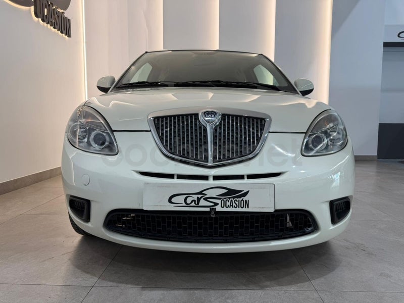 Lancia Ypsilon 2016 — photo 8