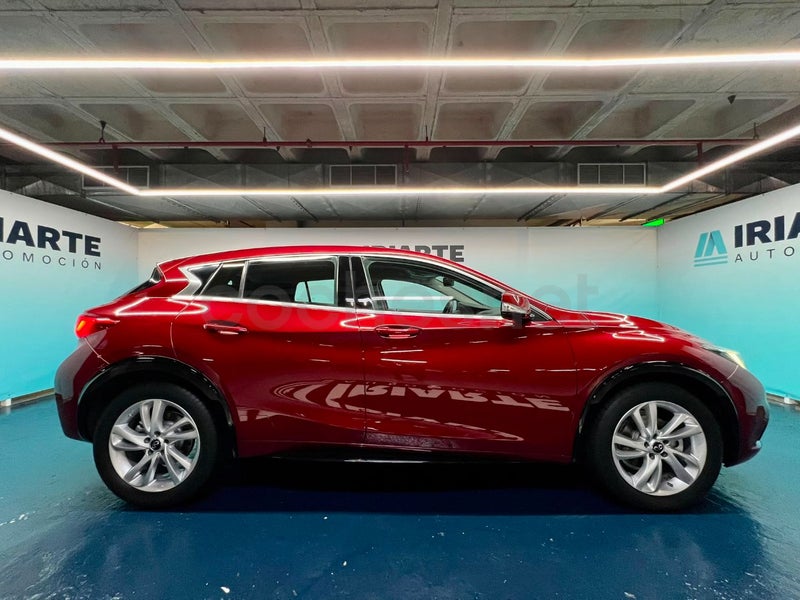 Infiniti Q30 2017 — photo 4