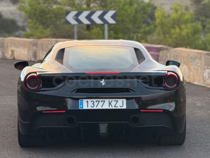 Ferrari 488 2016 — photo 7
