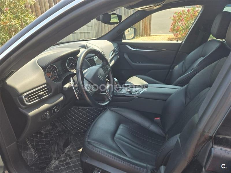 Maserati Levante 2017 — photo 2