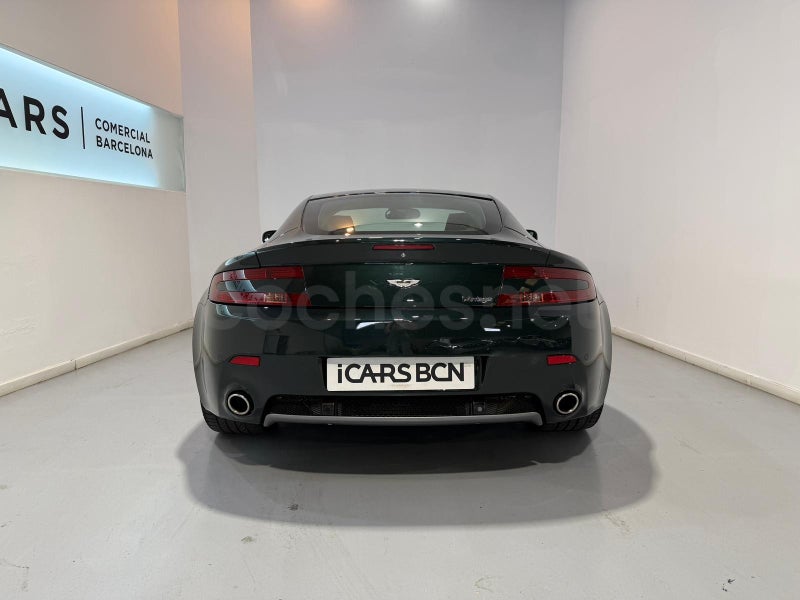 Aston Martin Vantage V8 2011 — photo 5