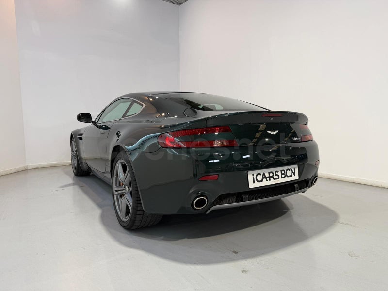 Aston Martin Vantage V8 2011 — photo 6
