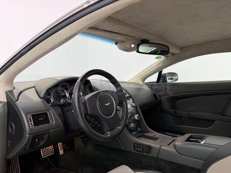 Aston Martin Vantage V8 2011 — photo 8