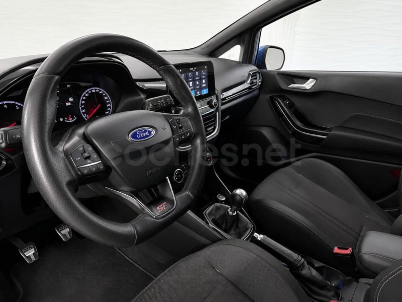 Ford Fiesta 2018 — photo 2