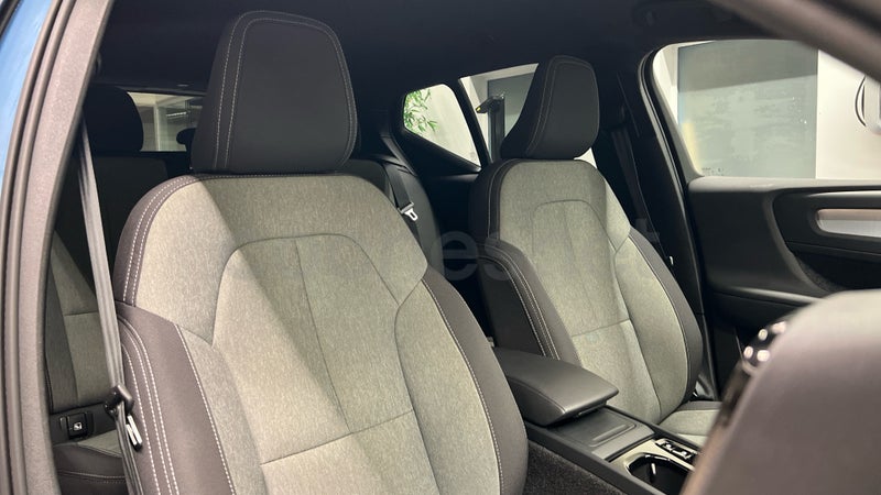 Volvo Xc40 2025 — photo 6