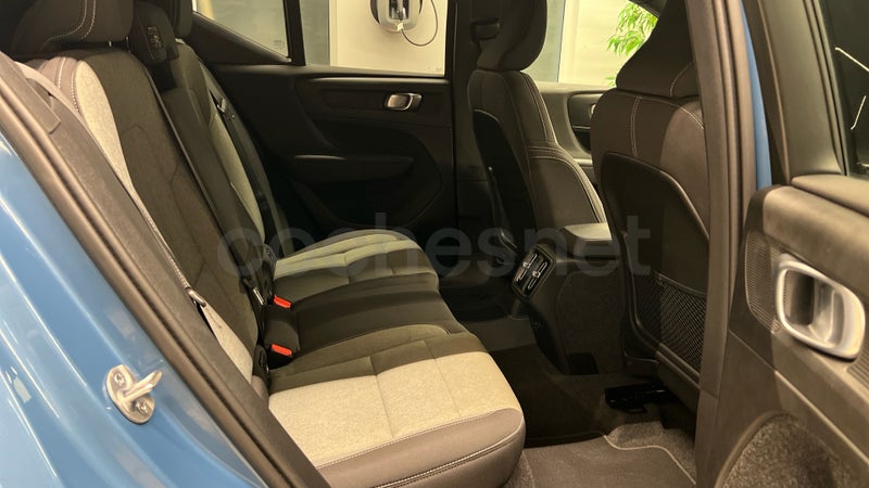Volvo Xc40 2025 — photo 8