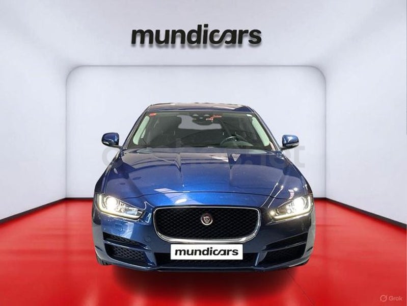 Jaguar Xe 2015 — photo 8