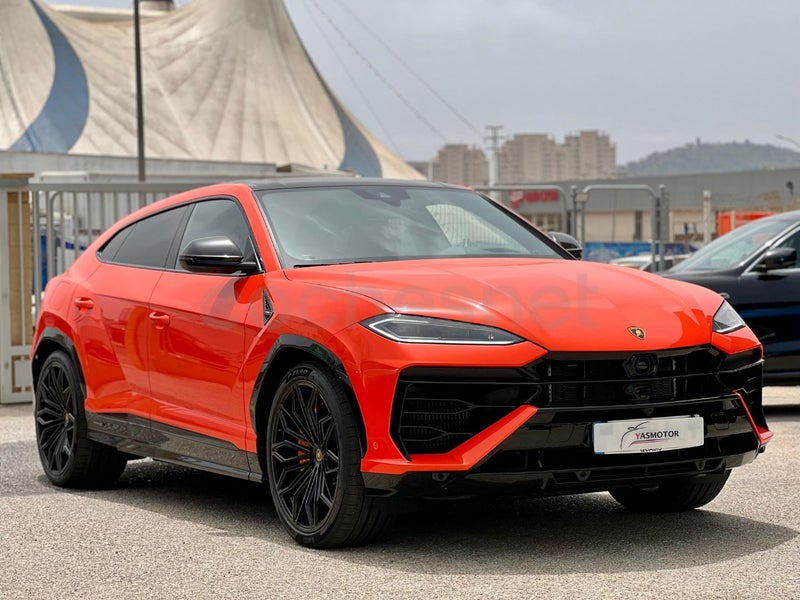 Lamborghini Urus 2025 — photo 2