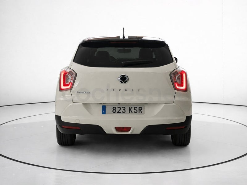 Ssangyong Tivoli 2018 — photo 3