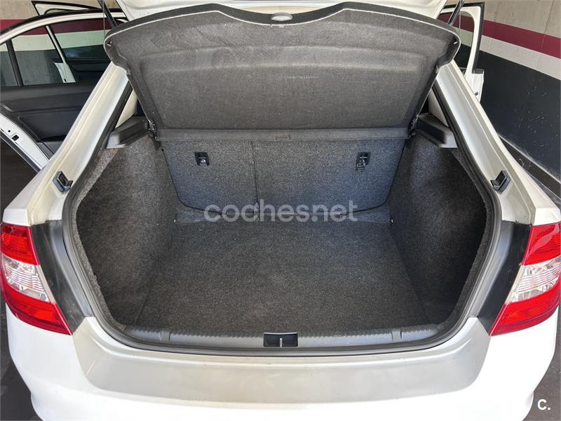 Skoda Rapid 2014 — photo 6