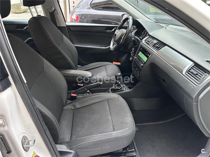 Skoda Rapid 2014 — photo 8
